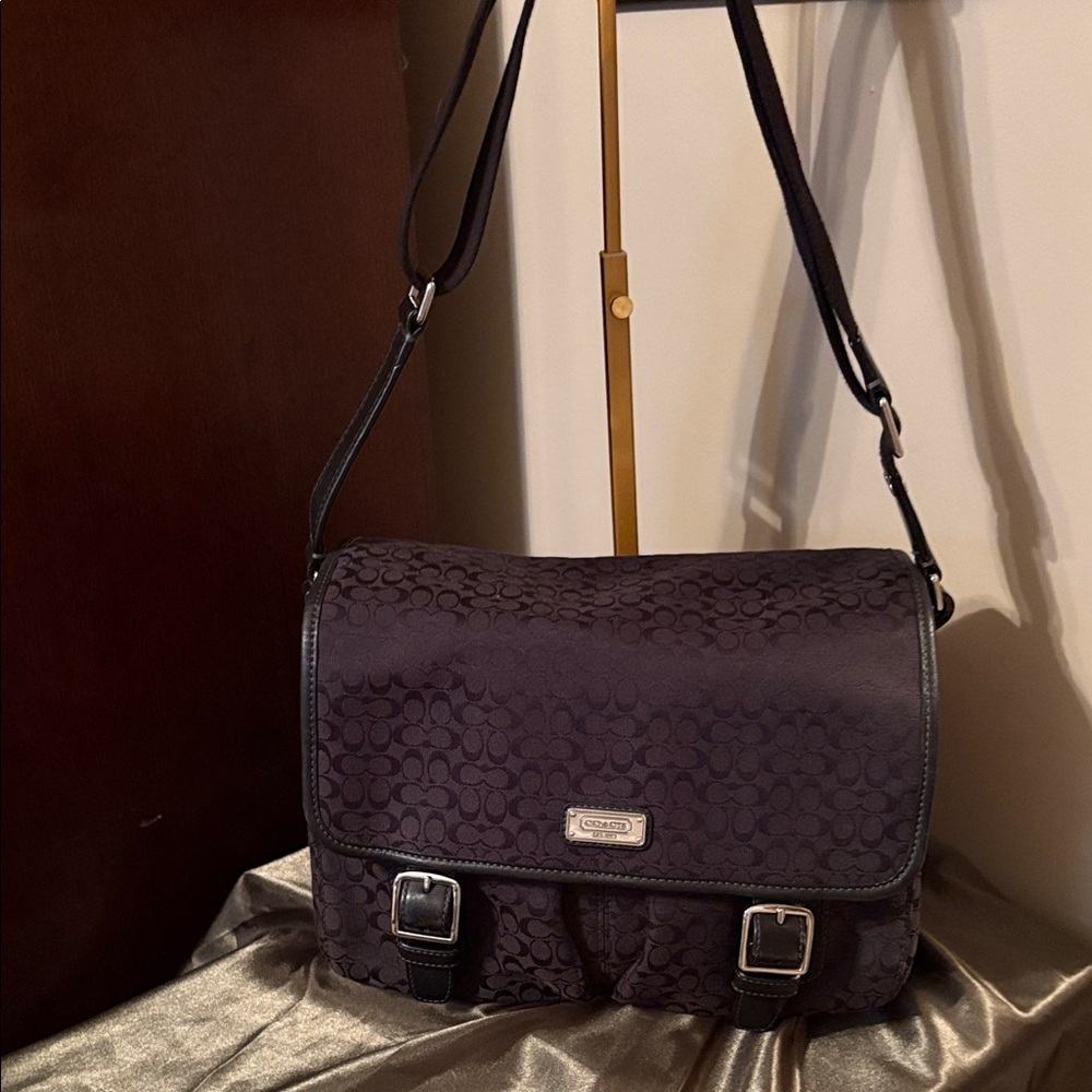 Coach BlackSignature Canvas and Leather Messenger /Crossbody Bag M1182-F70283 - Picture 1 of 15